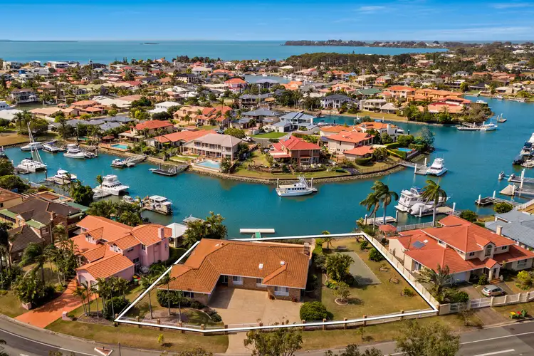 27 Mary Pleasant Drive, Birkdale QLD 4159