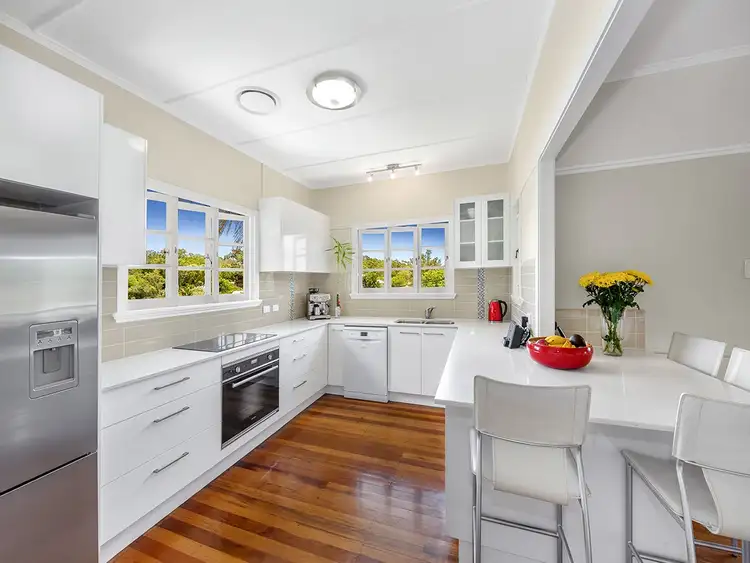 83 Andrew Avenue, Tarragindi QLD 4121