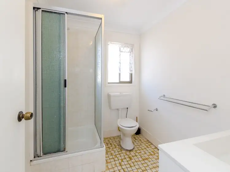 Seventh view of Homely unit listing, 4/17 Roberts Street, South Gladstone QLD 4680