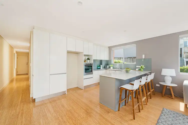 2/12 Seaview Avenue, Newport NSW 2106