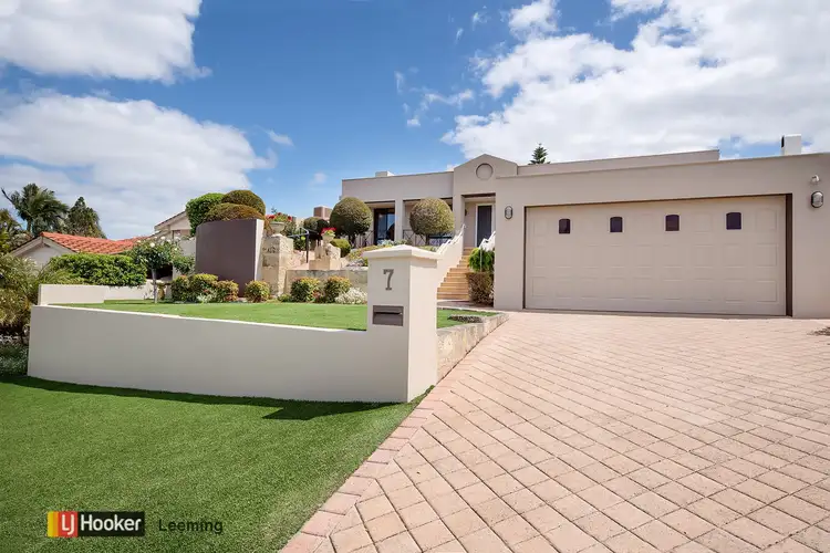 7 Peak Court, Leeming WA 6149