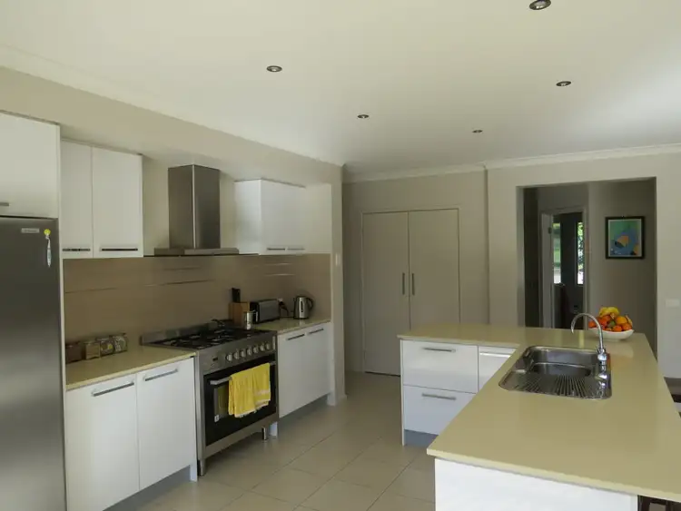 Fourth view of Homely house listing, 4 Stokes Court, Bairnsdale VIC 3875