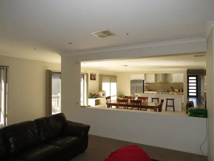 Seventh view of Homely house listing, 4 Stokes Court, Bairnsdale VIC 3875