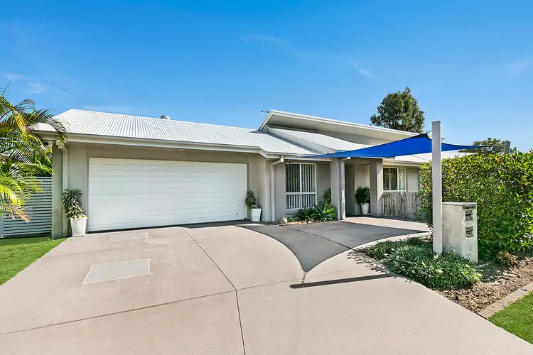1/2 Shearwater Street, Cleveland QLD 4163