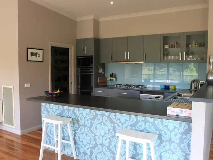 Second view of Homely house listing, 5 Redgate Place, Alexandra VIC 3714