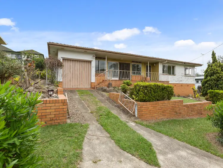 18 Kullaroo Street, The Gap QLD 4061