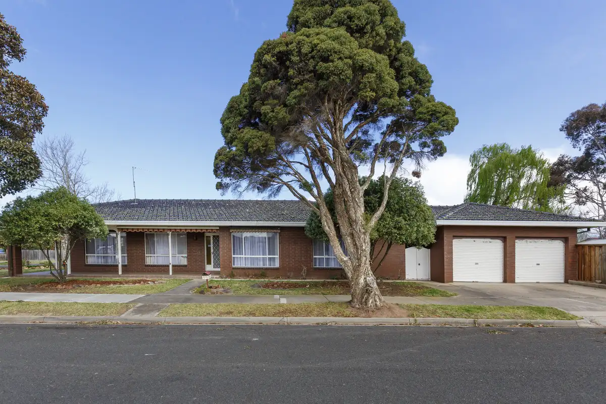 Main view of Homely house listing, 18 Valentine Crescent, Sale VIC 3850