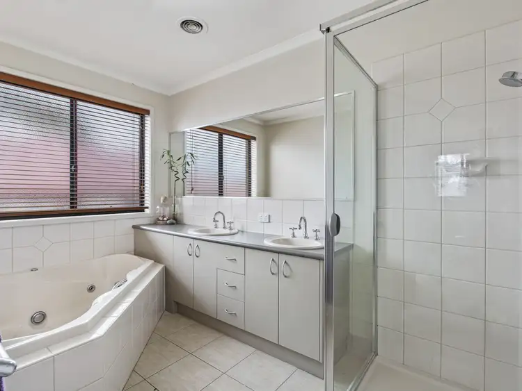 Fifth view of Homely house listing, 26 Toscana Way, Hidden Valley VIC 3756