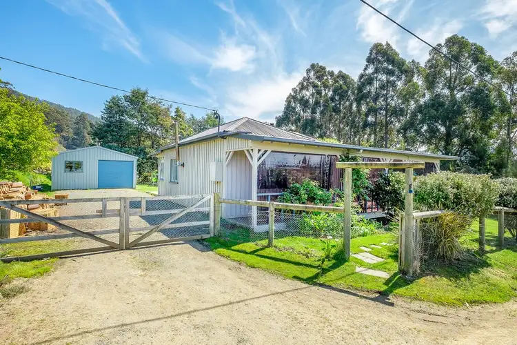 10 Grosse Road, Gordon TAS 7150