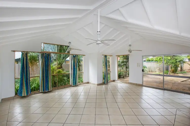 16 Redross Court, Armadale WA 6112