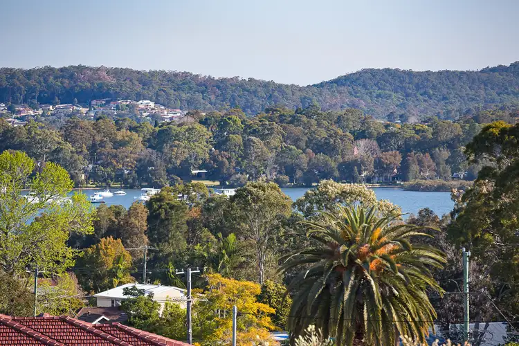 3 Goldsmith Avenue, Fennell Bay NSW 2283