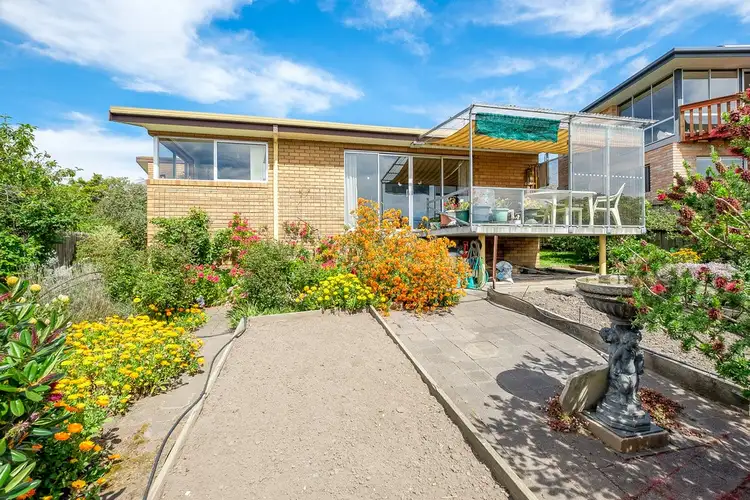 14 Nicholas Drive, Kingston Beach TAS 7050