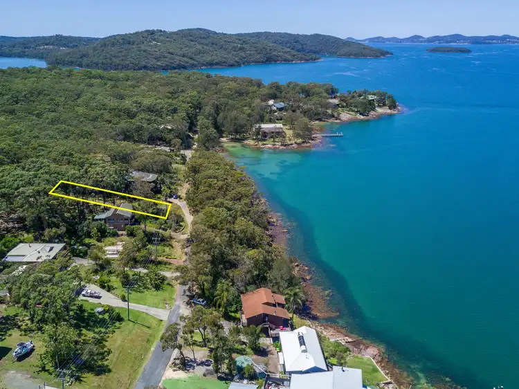 17 The Esplande, North Arm Cove NSW 2324