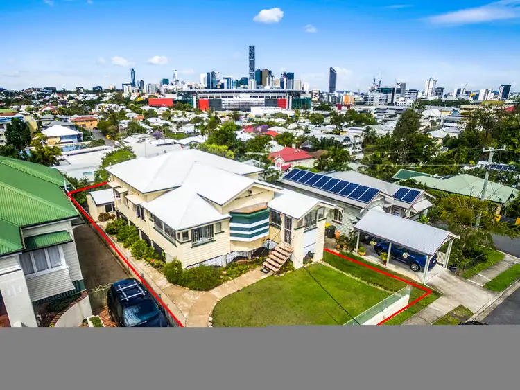 4 Moore St, Milton QLD 4064
