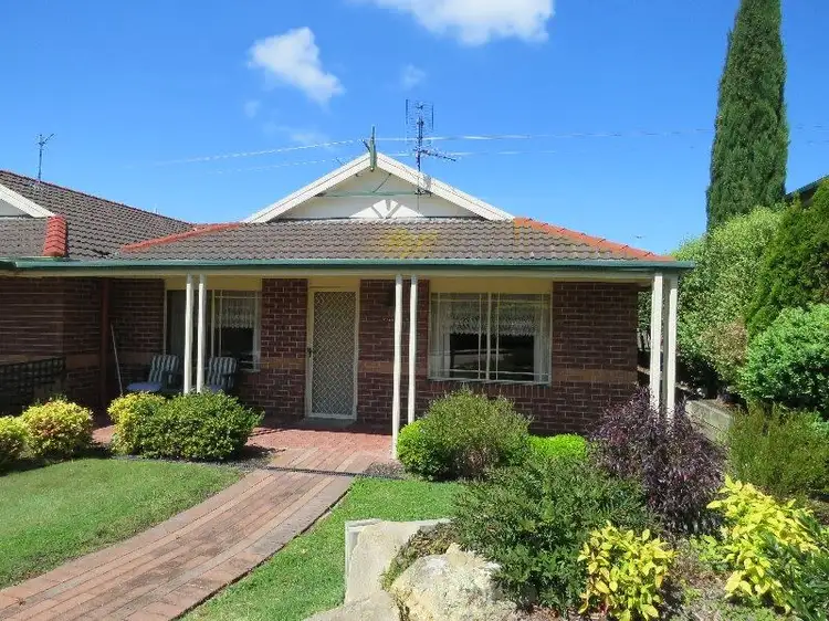 Villa 3/1-5 Canal Road, Paynesville VIC 3880