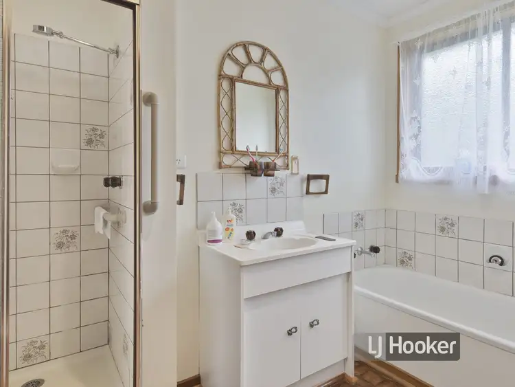 Sixth view of Homely house listing, 5 Stanwyn Court, Wynyard TAS 7325