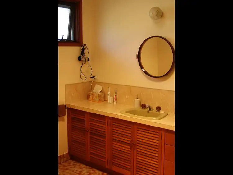 Seventh view of Homely house listing, 3 Wyndham Court, Bairnsdale VIC 3875