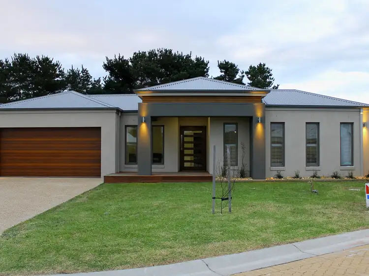 5 Wattle Court, Inverloch VIC 3996