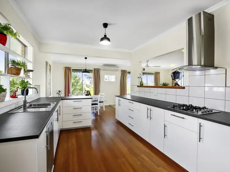 Sixth view of Homely house listing, 18 Thom Street, Alexandra VIC 3714