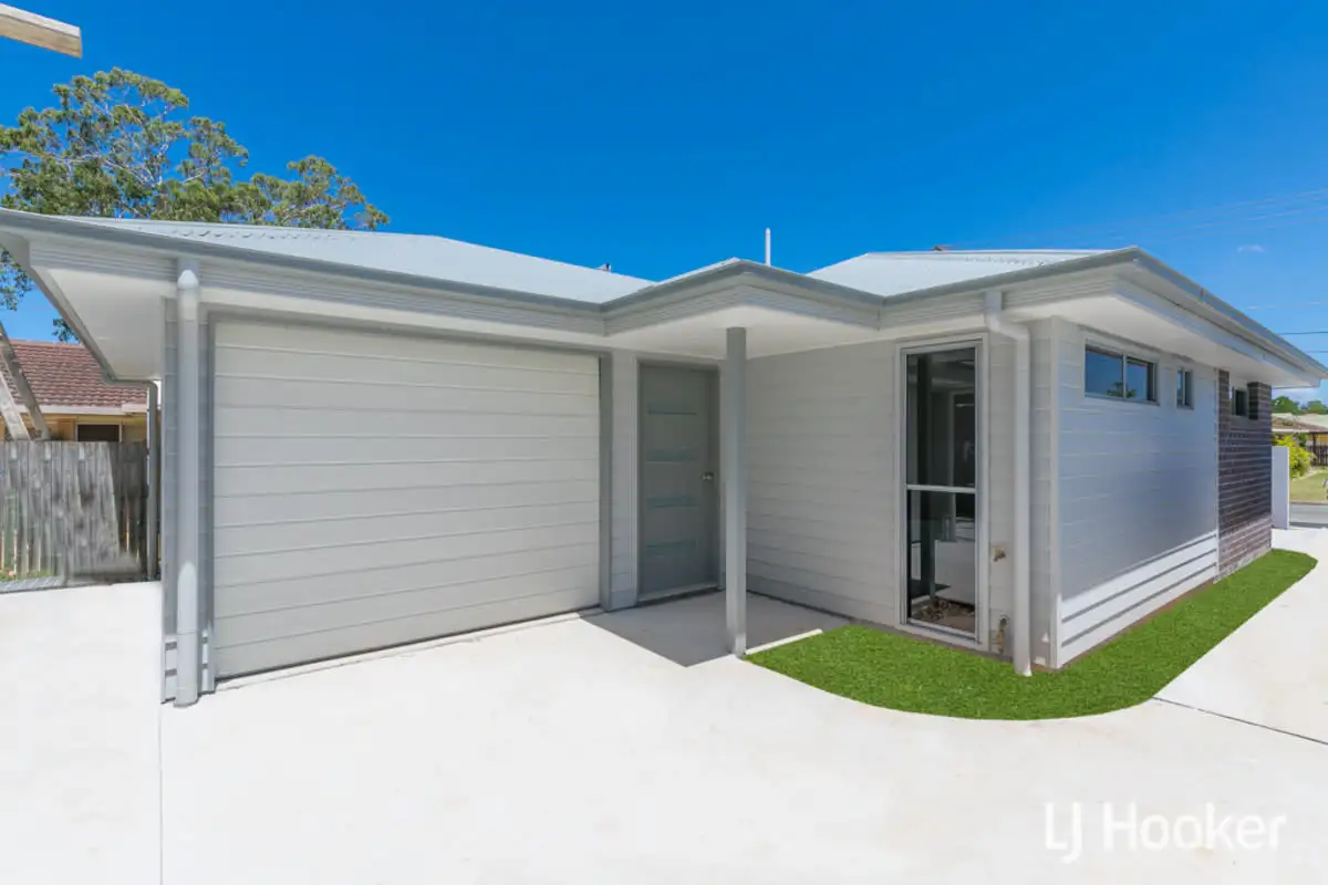 Main view of Homely townhouse listing, 2/5 Yarrow Court, Cleveland QLD 4163