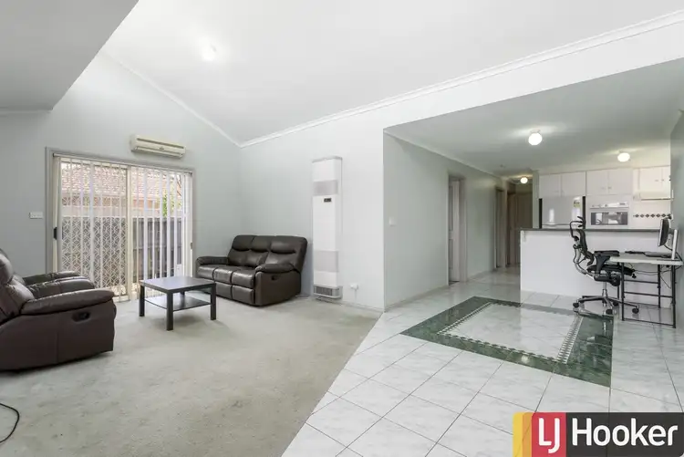 1/27 Hotham Crescent, Hoppers Crossing VIC 3029