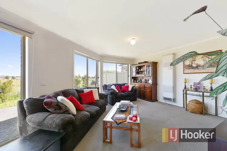 Fifth view of Homely house listing, 10 Belvedere Drive, Pakenham VIC 3810