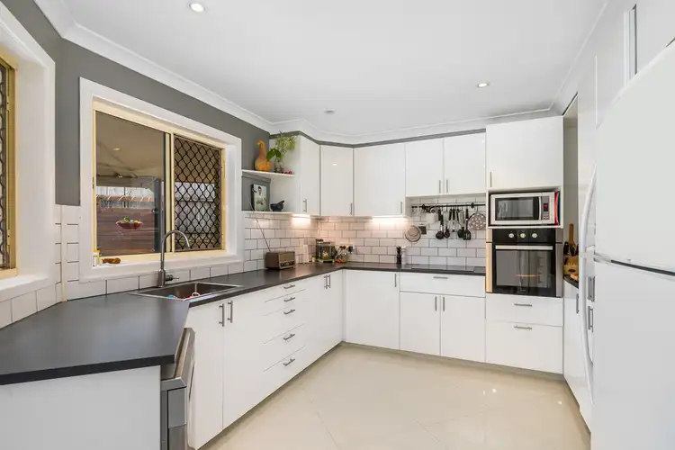Second view of Homely house listing, 10 Lucy Court, Ormiston QLD 4160
