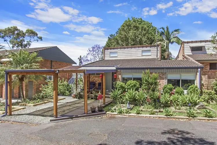 2/156a Brisbane Water Drive, Point Clare NSW 2250