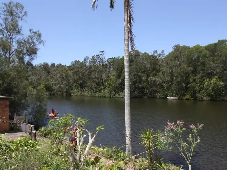 Second view of Homely house listing, 18 Natan Court, Ocean Shores NSW 2483