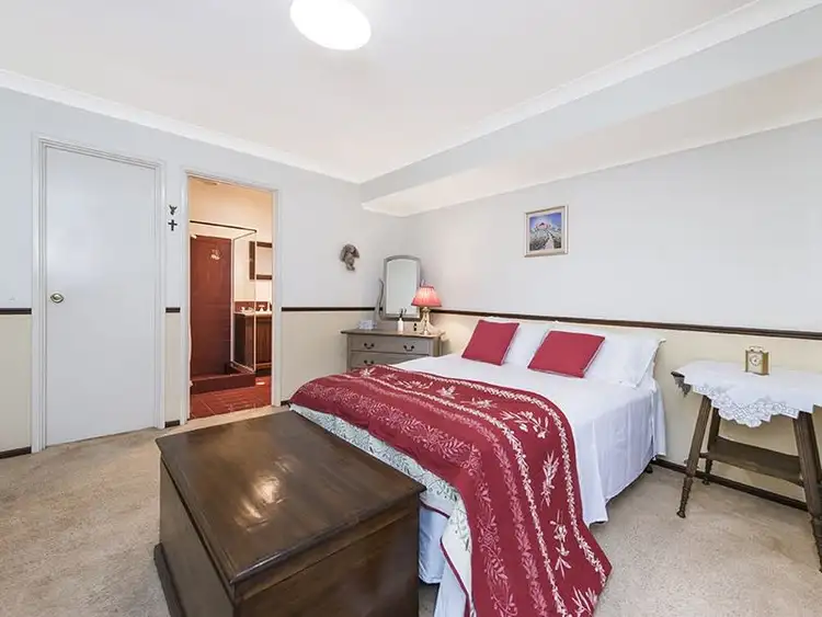 Fifth view of Homely house listing, 1 Meloway Drive, Maida Vale WA 6057