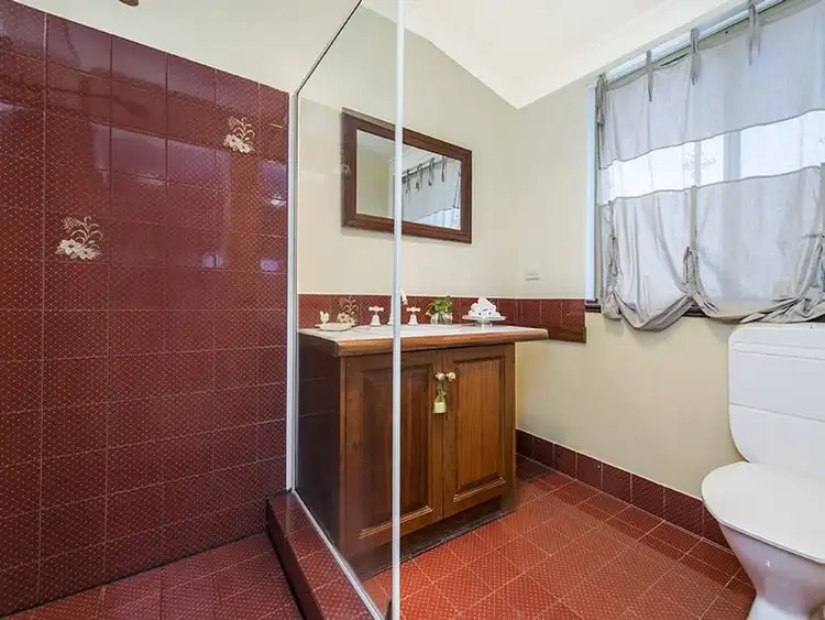 Sixth view of Homely house listing, 1 Meloway Drive, Maida Vale WA 6057