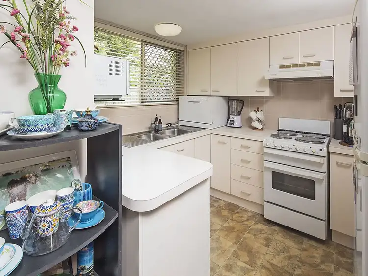 Fifth view of Homely townhouse listing, 3/8 Park Lane, Yeerongpilly QLD 4105