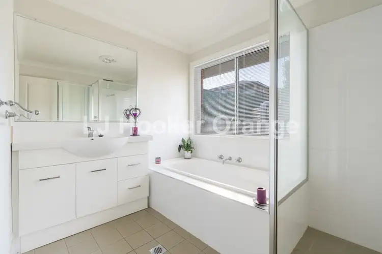 Sixth view of Homely house listing, 8 Quinlan Run, Orange NSW 2800