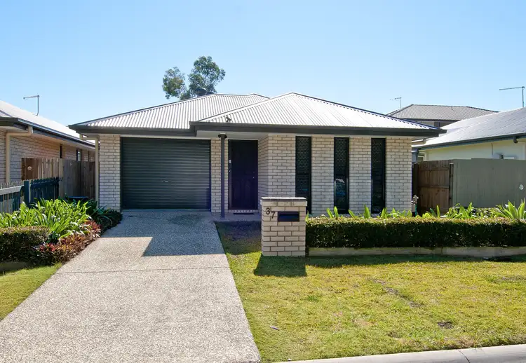 37 Ravensbourne Circuit, Waterford QLD 4133