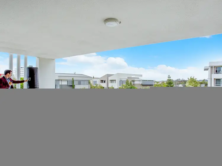 26/1 Lakefront Crescent, Varsity Lakes QLD 4227