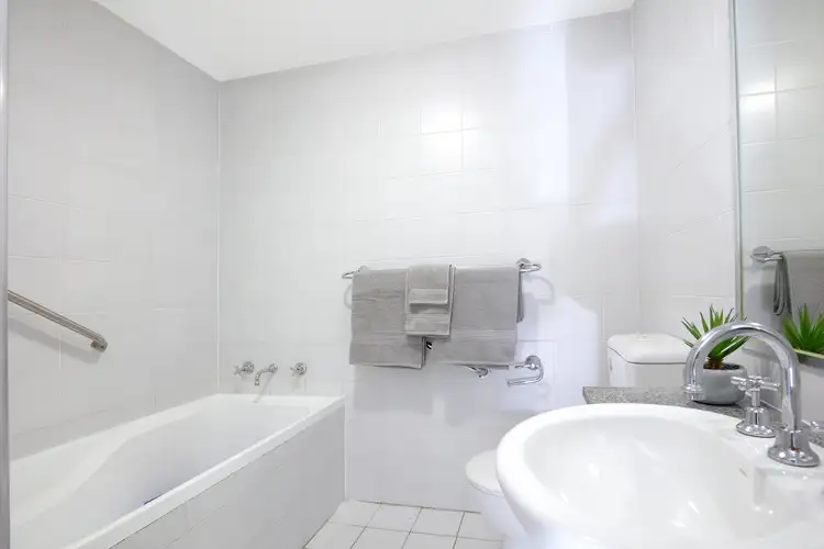 Fifth view of Homely unit listing, 6/2-4 Francis Street, Dee Why NSW 2099