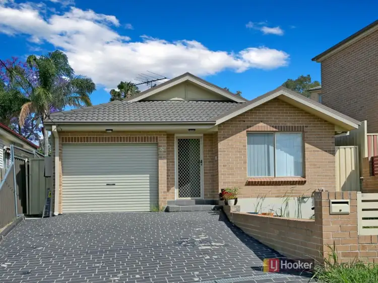 49 Lloyd Street