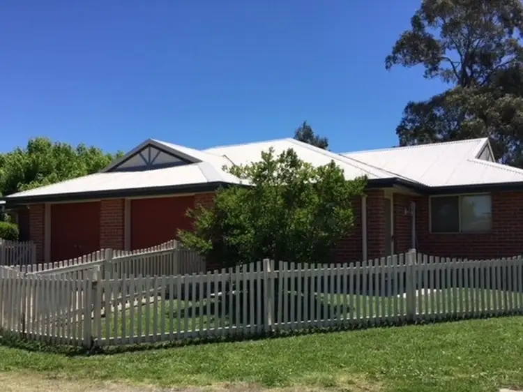 Main view of Homely unit listing, 21 A/B Railway Street, Glen Innes NSW 2370