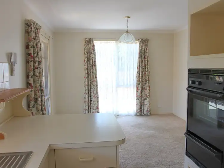 Fifth view of Homely unit listing, Unit 2/5 Albert Street, Alexandra VIC 3714