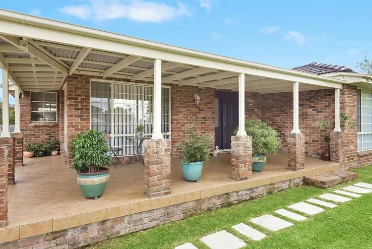 281 Somerville Rd, Hornsby Heights NSW 2077
