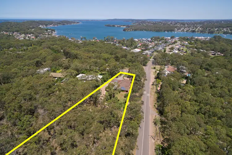 1 Lakeview Road, Kilaben Bay NSW 2283