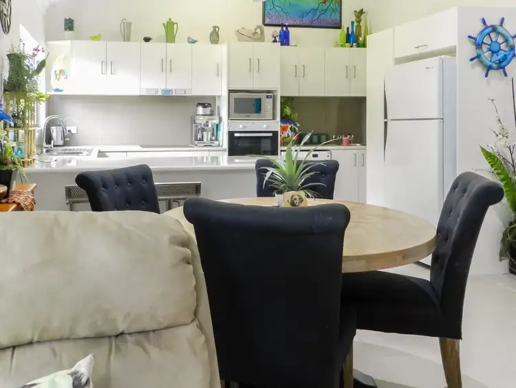 Fifth view of Homely semi-detached listing, Unit 2/24 Ireland Crescent, Whitfield QLD 4870