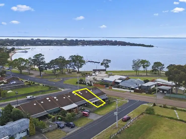 Unit 2/1-5 Main Road, Paynesville VIC 3880