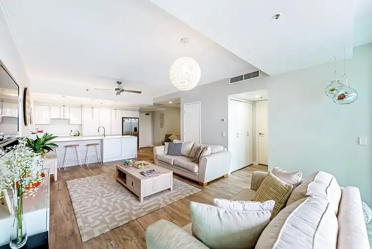 2216/33 T E Peters Drive, Broadbeach Waters QLD 4218