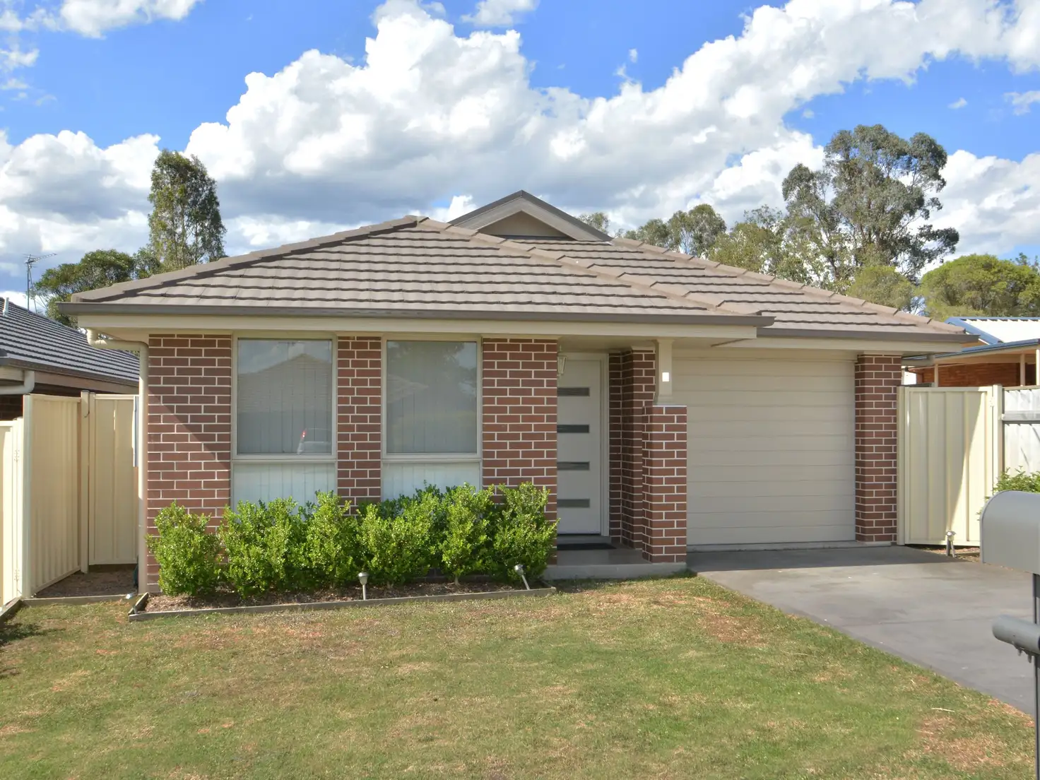 Main view of Homely villa listing, 1/70 Yates Street, East Branxton NSW 2335