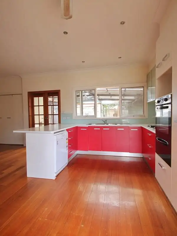 Sixth view of Homely house listing, 10 Thompson Court, Werribee VIC 3030