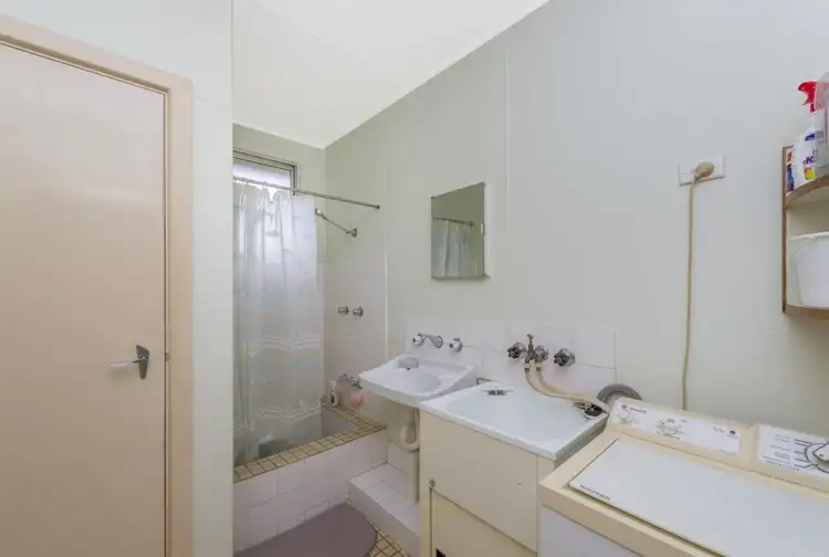 Seventh view of Homely unit listing, 2/5 Yass Road, Queanbeyan NSW 2620