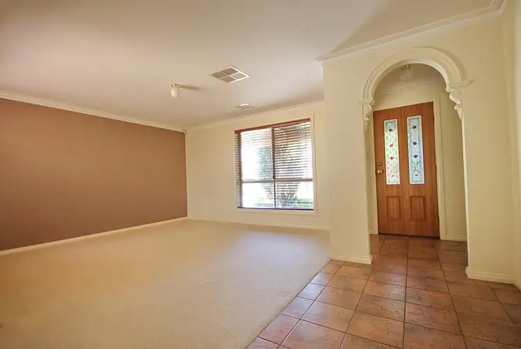 90 Grevillea Crescent, Hoppers Crossing VIC 3029