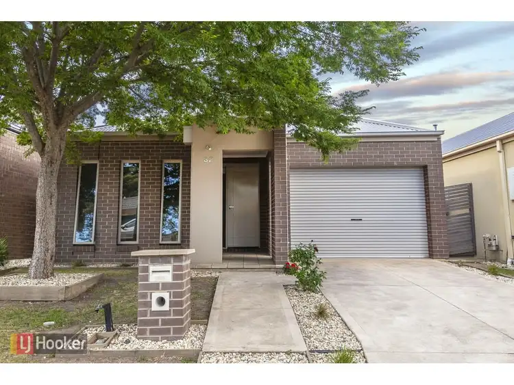 Main view of Homely house listing, 32 Fawkner Lane, Craigieburn VIC 3064