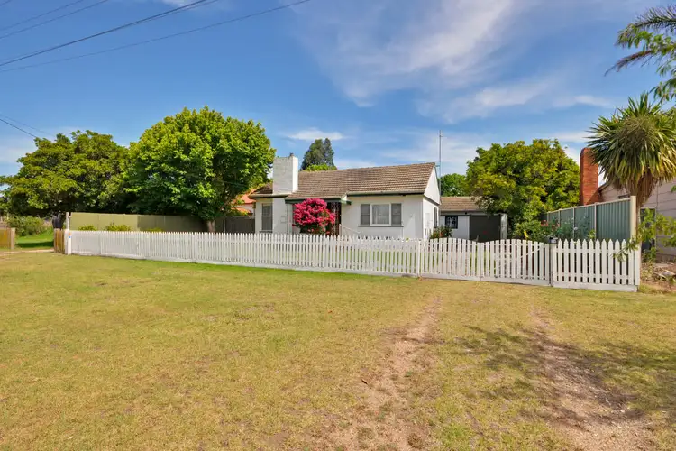 28 Blackburn Street, Stratford VIC 3862